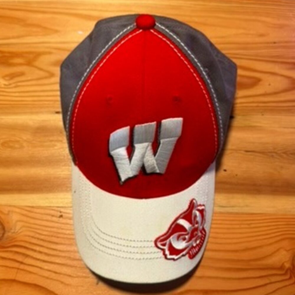UW Badgers Bucky Baseball Hat Cap